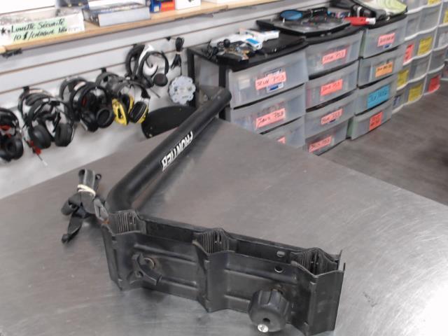 Rack velo pour auto(triple)no clef