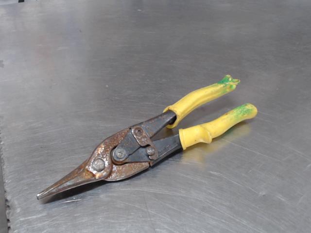 Paire cutter metal