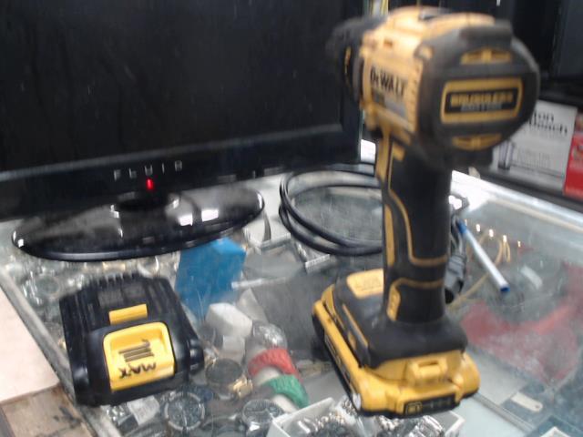 Drill + 2bat dewalt