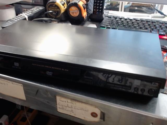 Dvd panasonic avec manette