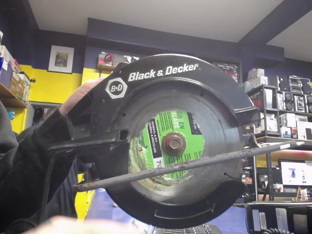 Scie black and decker circulaire