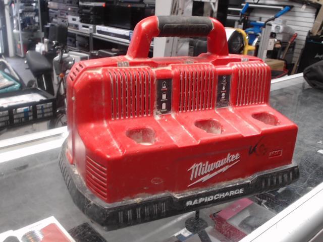 Multi chargeur milwaukee