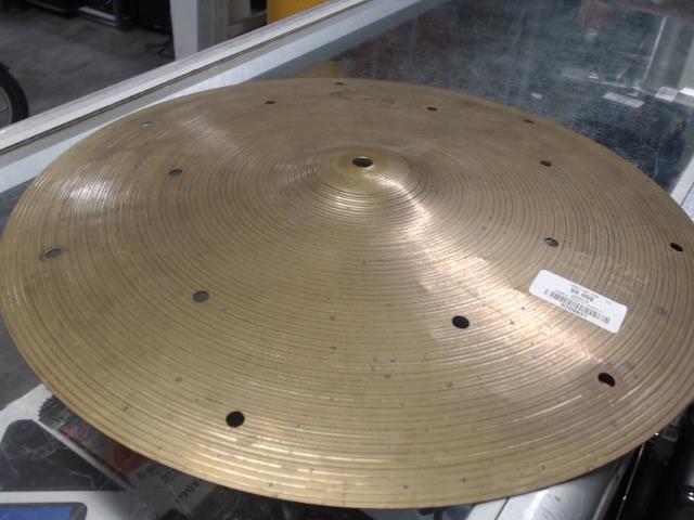 Cymbale trou 18''