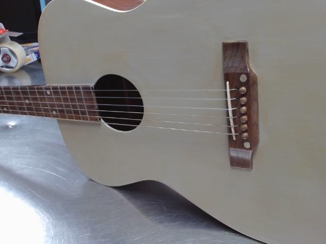 Guitare no name jauen pale