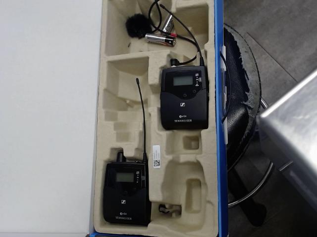 Pro portable lavalier mic set