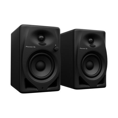 2 speaker studio