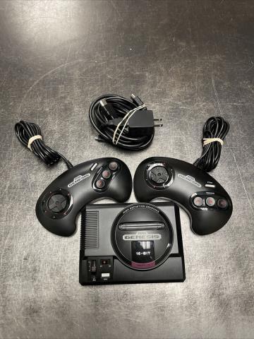 Sega genesis mini 16 bit + 2 controllers