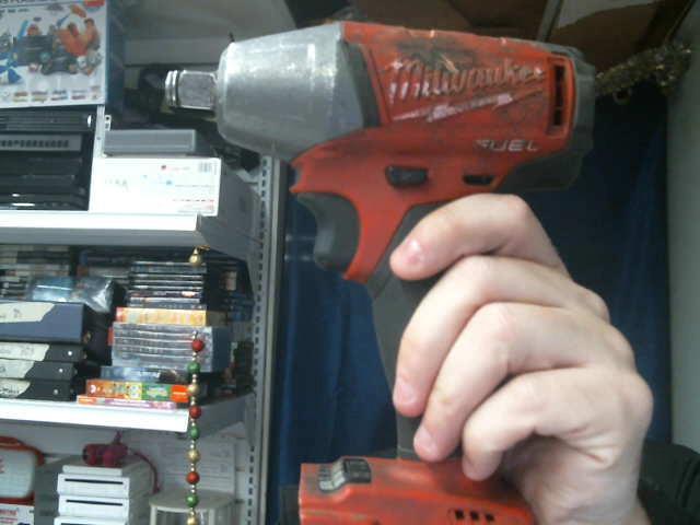 Milwaukee 2755 22 Cl choc Sorel Tracy Inventaire 3910125