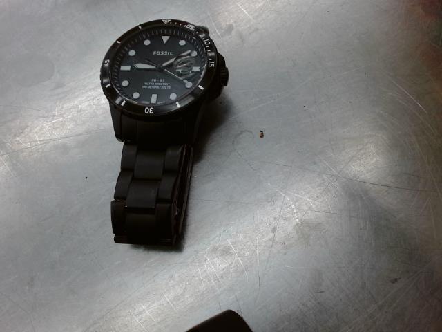 Montre pour homme noir