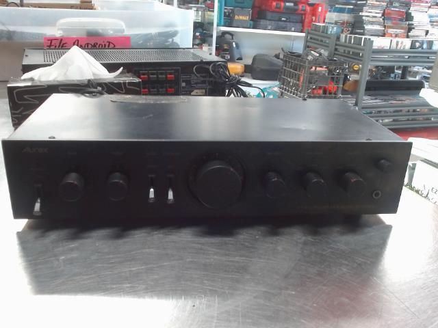 Amplificateur toshiba noir