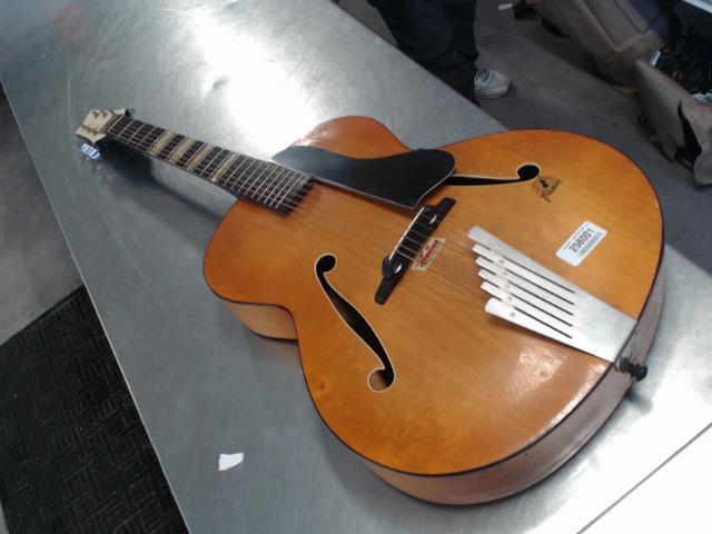 Guitare accoustisque avec probleme