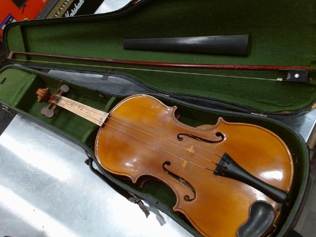 Violon mirecourt 4/4 / besoin reparation