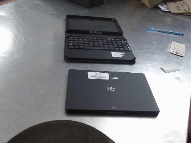 Tablette blackberry+ettui+clavier ds ms