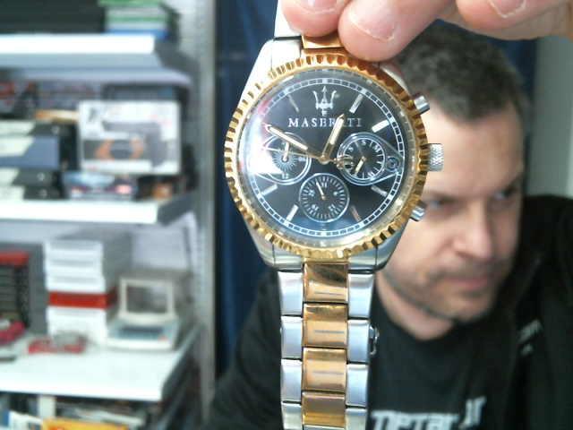 Montre maserati dans case