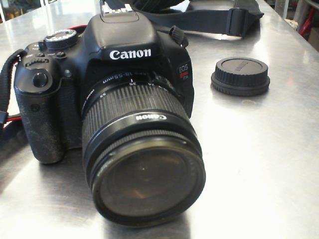 Camera avec lens efs 18-55mm