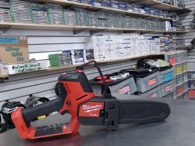 Chainsaw 18v no batt/chargeur