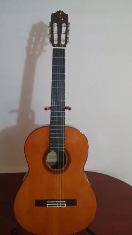 Guitar acoustic yamaha avec case