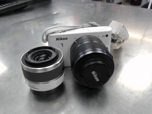 Camera nikon j1 30-110mm + 10-30mm