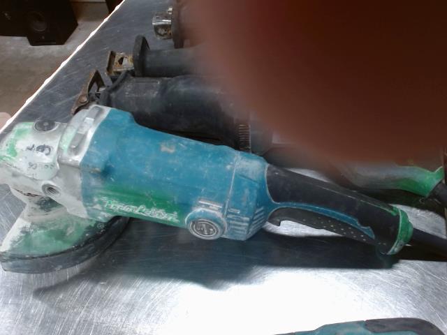 Angle grinder makita