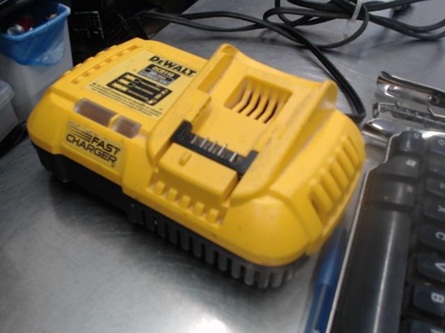 Chargeur dewal 20v + batt 20v