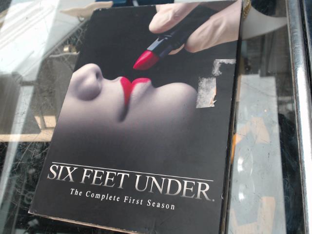 Six feet under season 1