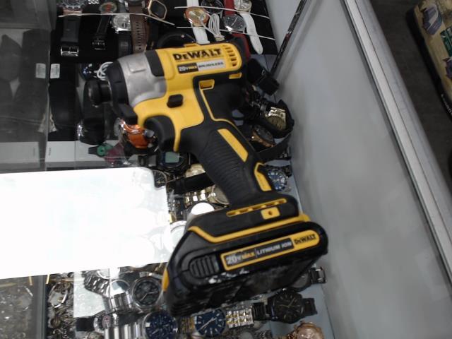 Perceuse dewalt avec batterie 20v max