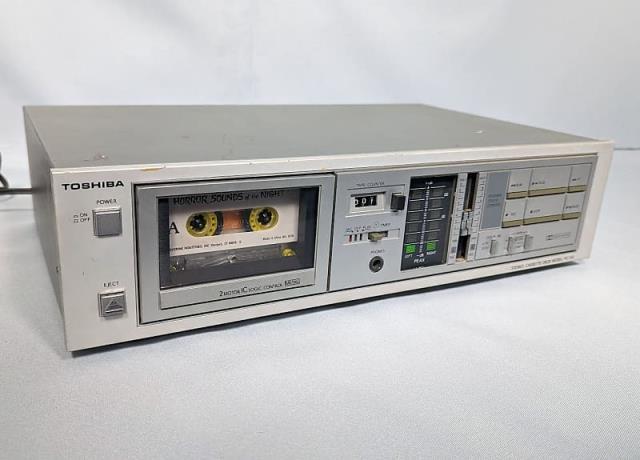 Stereo cassette player/recorder