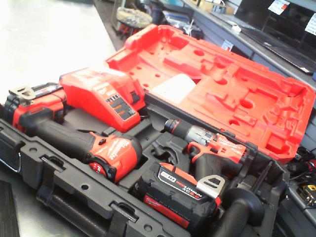 Milwaukee combo kit hammer drill/impact