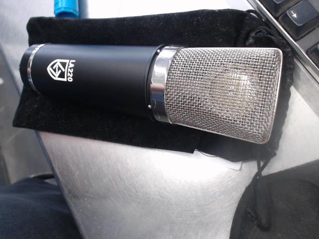 Mic lauten audio la220