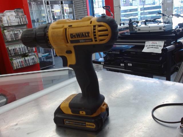 Perceuse dewalt av batterie