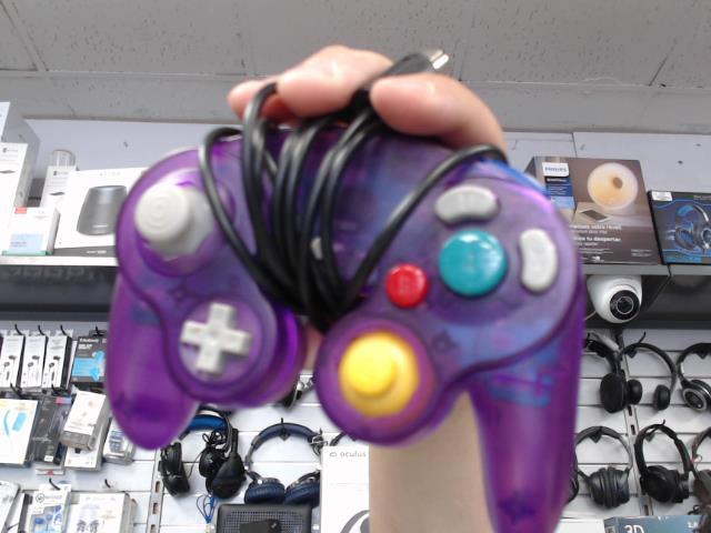 Manette de game cube mauve transparent