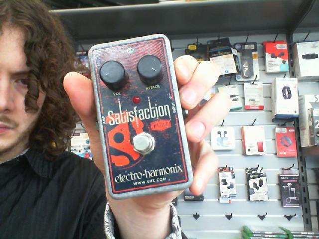 Satisfaction fuzz pedale guitare