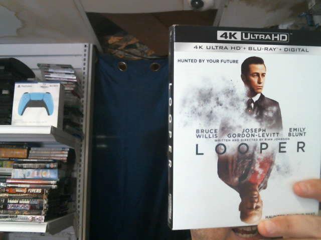 Looper 4k