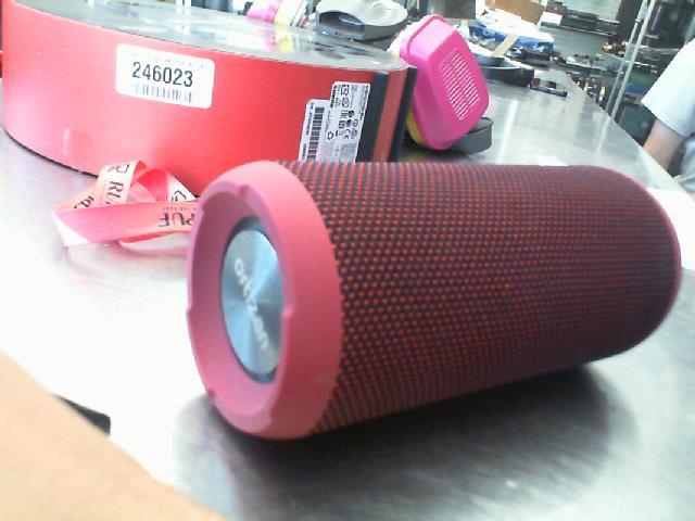 Bluetooth speaker rouge