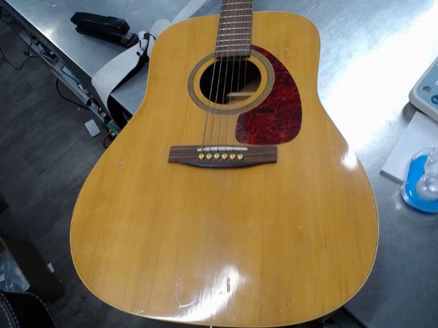 Scuffed norman acustic guitar b20 hg