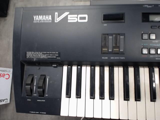 Yamaha keyboard synth v50 in soft cace