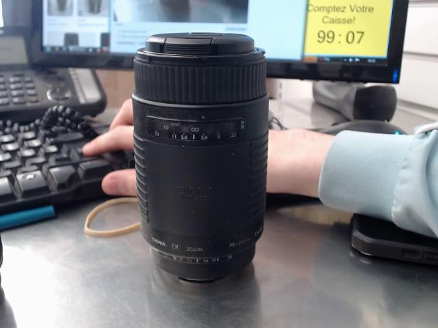 Sigma auto focus 75-300mm