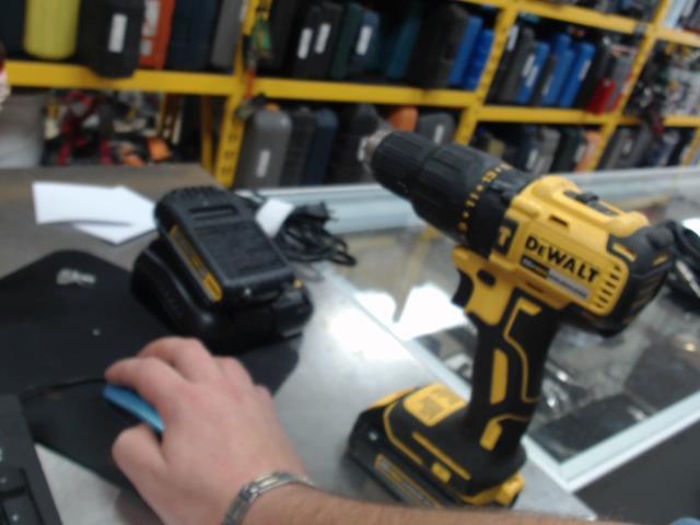 Perceuse sans fil dewalt