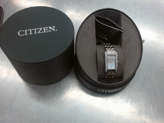 Montre citizen pour femme avec pierre