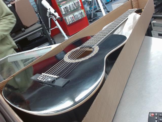 Guitare classique noir avec case en cart