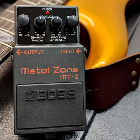 Pedale metal zone mt-2