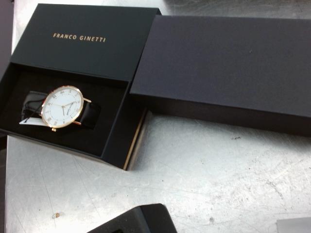 Montre cuir et cadran blanc et or