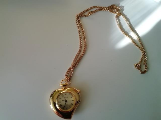 Montre pendentif pour femme