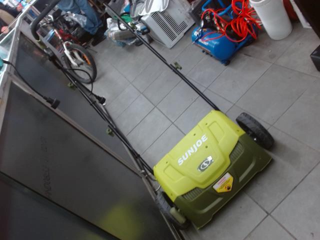 Scarificateur/dechaumeur electrique
