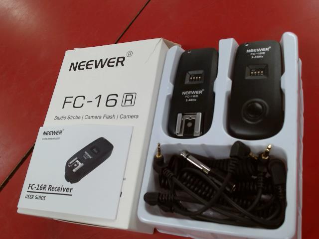 Camera flash probe