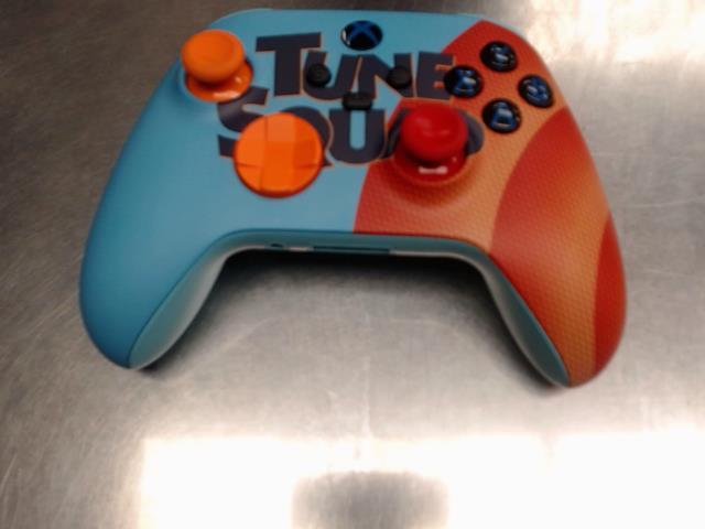 Manette xbox seire x space jam