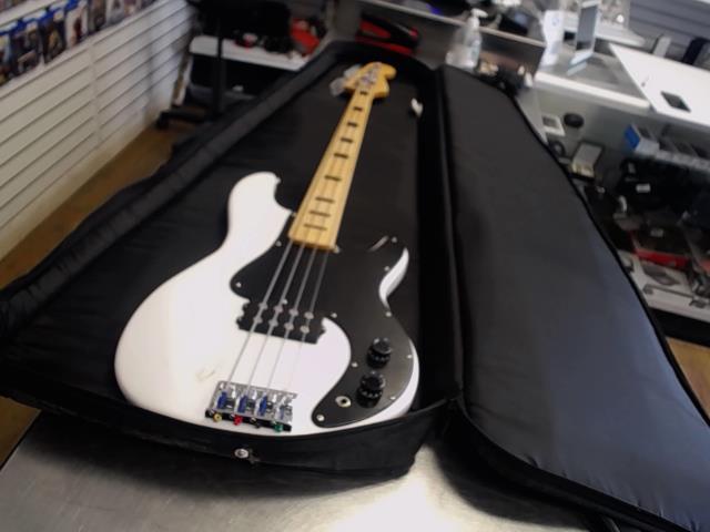 Bass frankenstein blanche