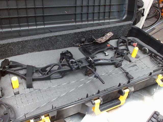 Compound bow e-elite impulse 34 ds case