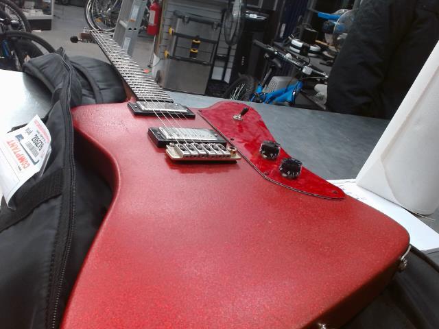 Guitare electriq.style jackson/kelly