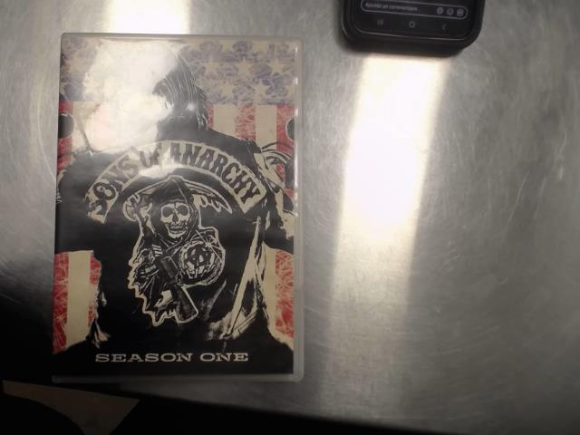 Serie sons of anarchy saison 1